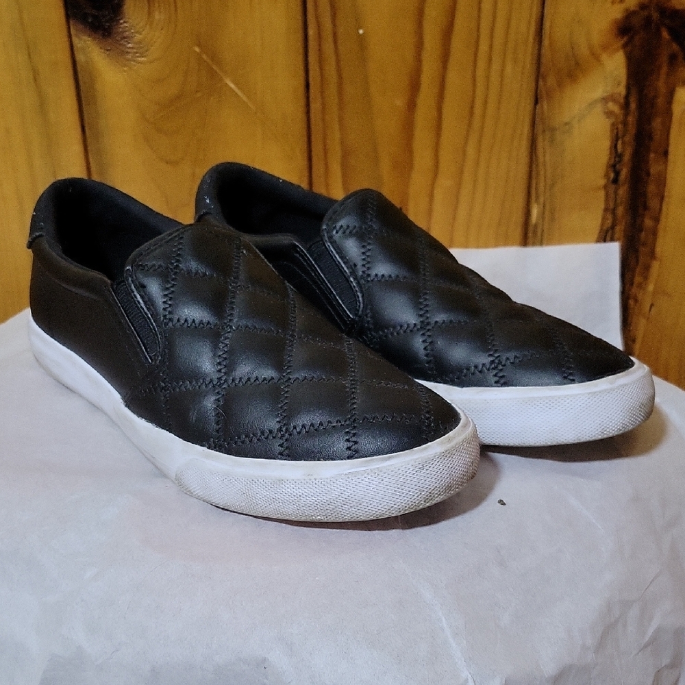 Nine West Black and White Quilted Flats